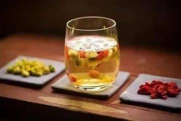 春暖莫忘“倒春寒”，省酸增甘來養(yǎng)肝